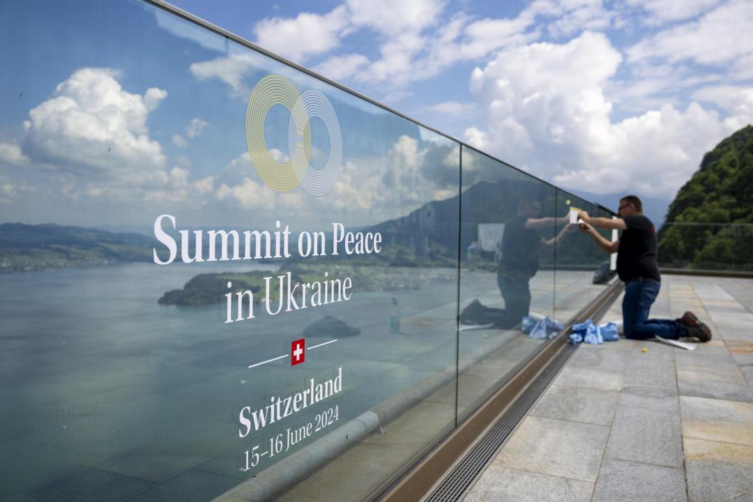 El atajo a la paz en Ucrania pasa por Suiza