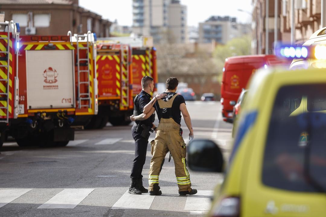 Dos bomberos muertos y cinco heridos en un incendio en Alcorcón