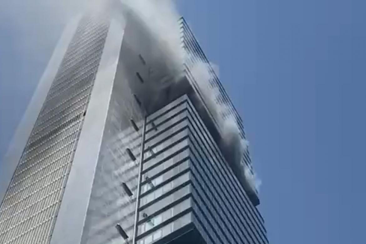 Incendio en el interior de la Torre Moeve