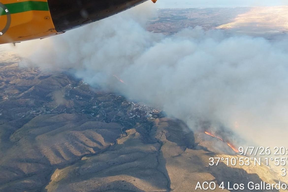 Imagen aérea facilitada del incendio de Los Gallardos (Almería) tomada en la tarde del 9 de julio