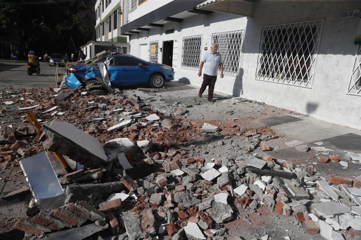 Daños del terremoto en Cali (Colombia).