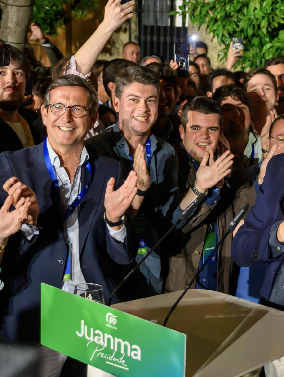 Juanma Moreno Bonilla celebra su victoria en las elecciones de Andalucía