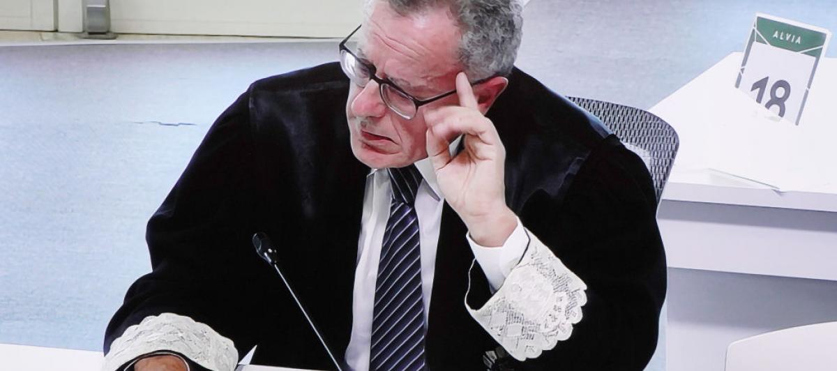 Mario Piñeiro, fiscal en el juicio por el accidente ferroviario del Alvia en Angrois (Santiago Compostela); durante una de las sesiones del macrojuicio.