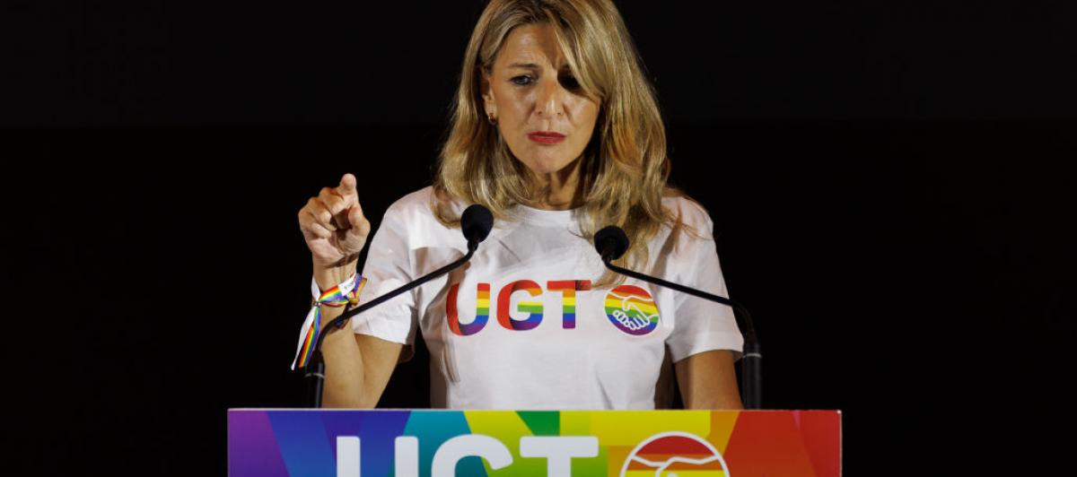 La vicepresidenta segunda y ministra de Trabajo, Yolanda Díaz, da un discurso durante unas jornadas de UGT sobre las personas LGTBI en la negociación colectiva y el diálogo social.