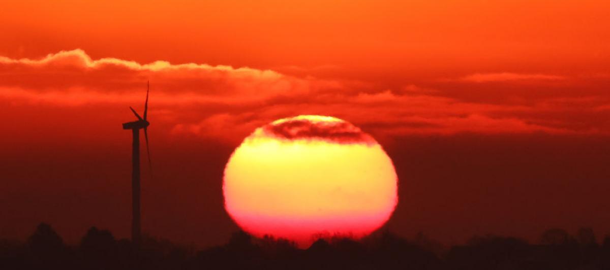 Imagen de archivo de un amanecer.
