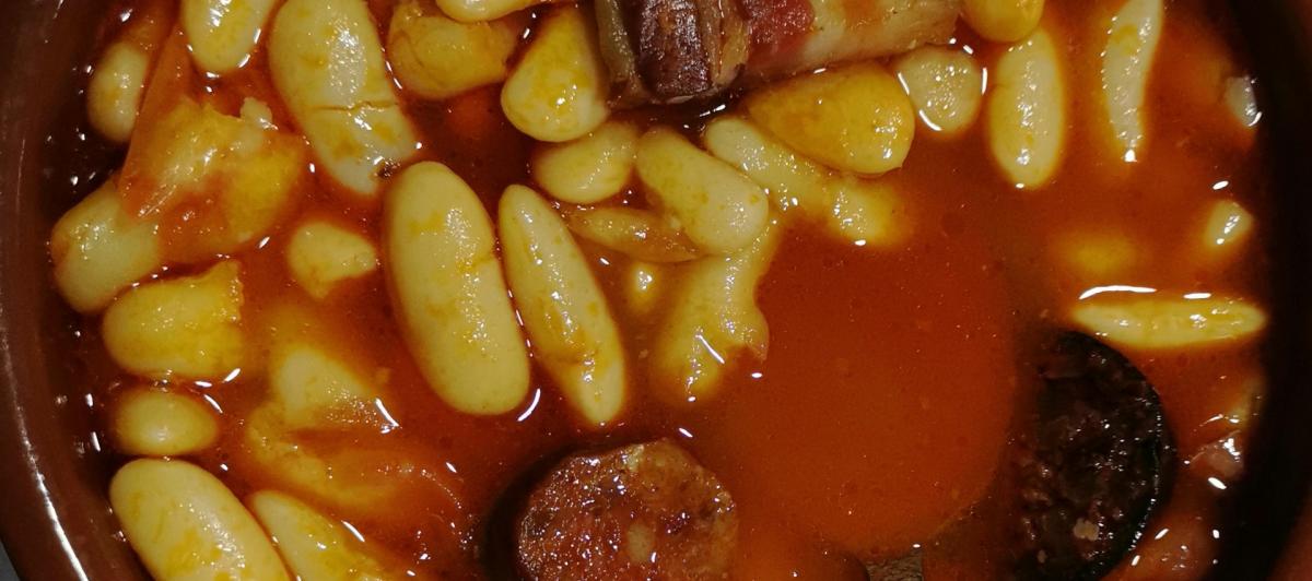 Plato de fabada.