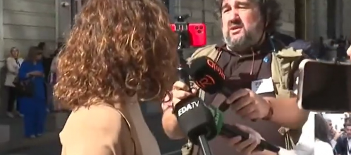 El momento en el que Ayuso ha interpelado al periodista de Canal Red conocido como Willy Veleta.