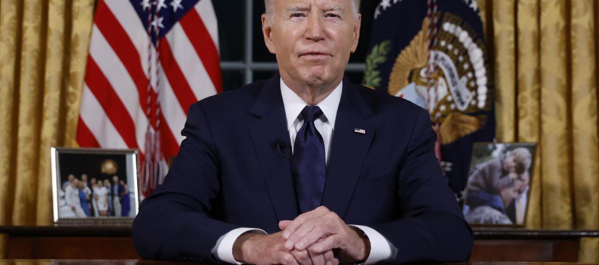 Joe Biden en el discurso emitido esta noche en el Despacho Oval de la Casa Blanca.