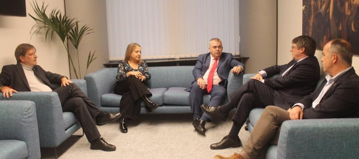 Reunión de Santos Cerdán con Carles Puigdemont