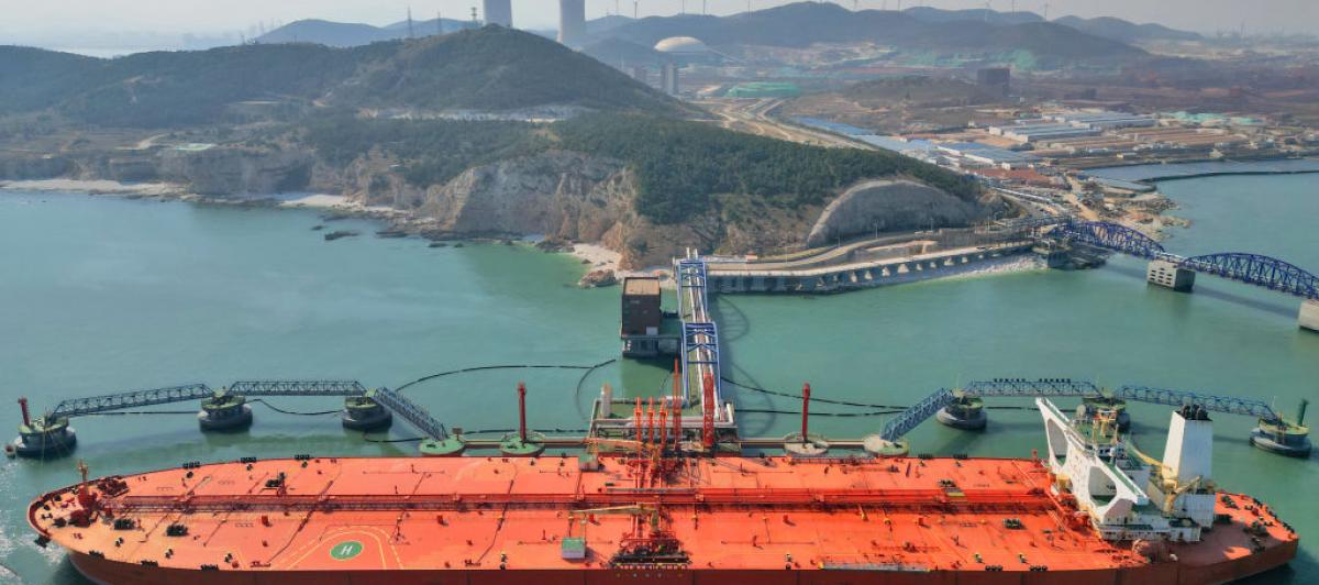 Importación de petróleo en la provincia de Shandong, China.