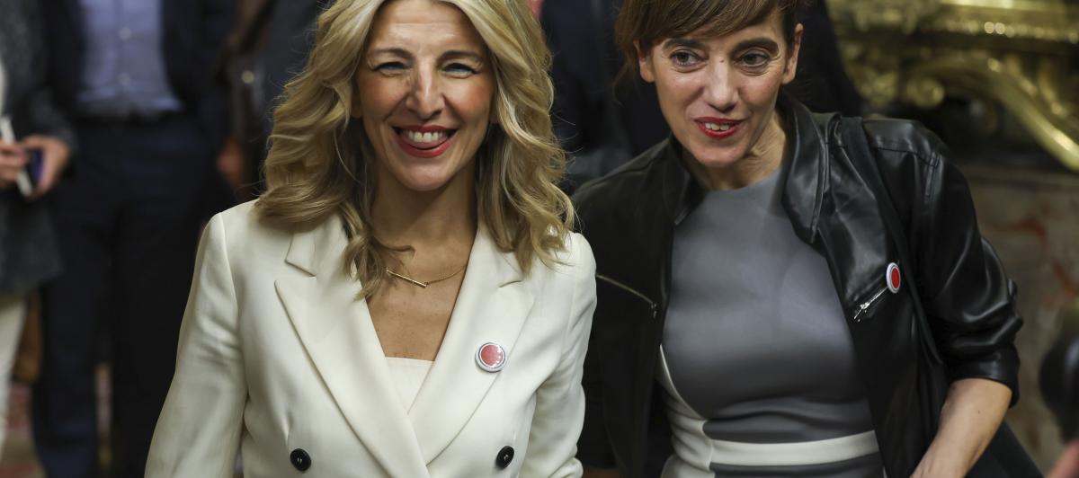 La vicepresidenta segunda y ministra de Trabajo en funciones, Yolanda Díaz y la portavoz de Sumar en el Congreso, Marta Lois.