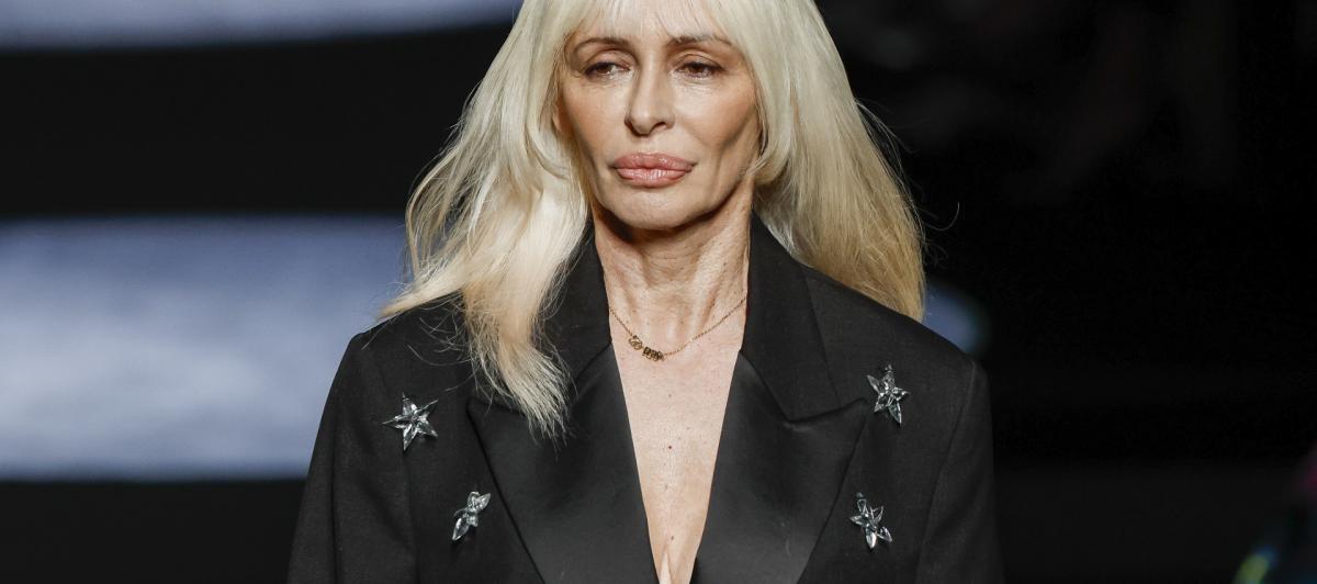 María, de Nebulossa, en el desfile de Pablo Erroz en la MBFWM el 15 de febrero de 2024.