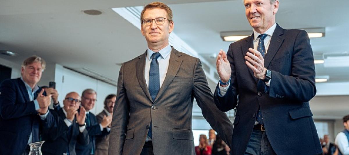 El presidente gallego y líder del PPdeG, Alfonso Rueda, junto al presidente nacional del PP, Alberto Nuñez Feijoo.