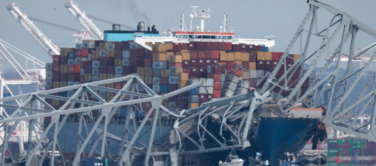 El 'Dali' impacta contra el puente de Baltimore y lo derriba