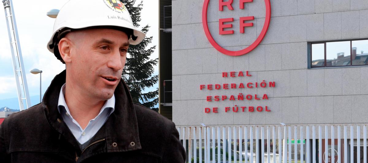 Montaje de Luis Rubiales frente a la sede de la RFEF.