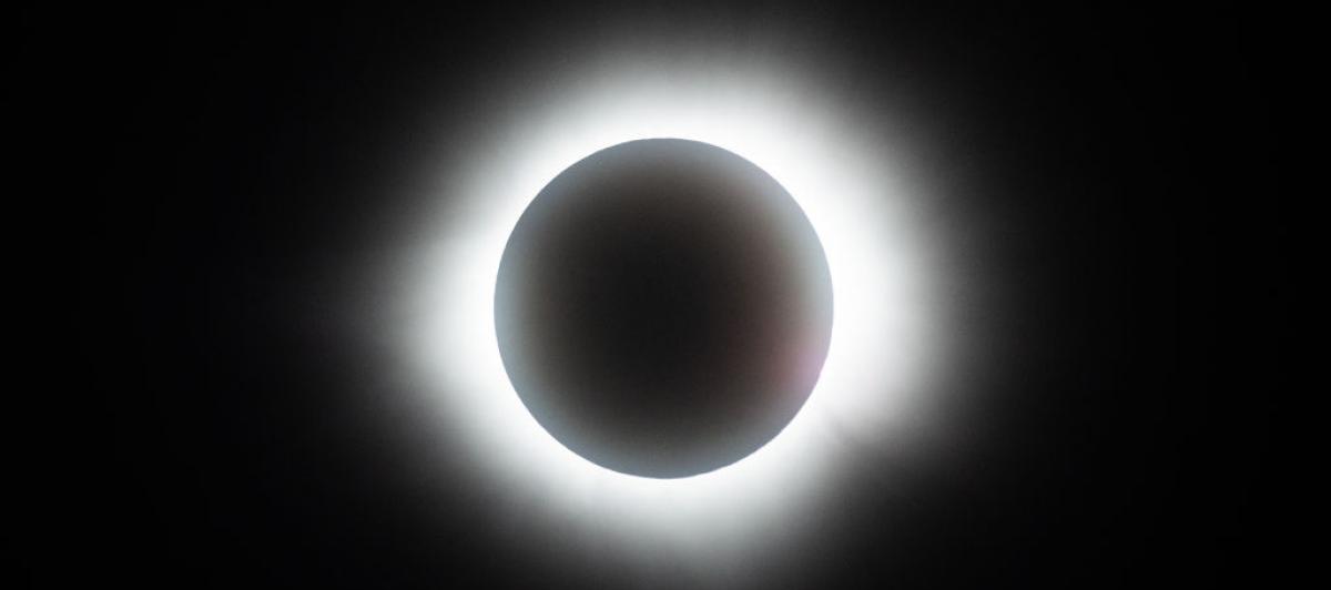 Momento del eclipse solar total en Mazatlán (México)