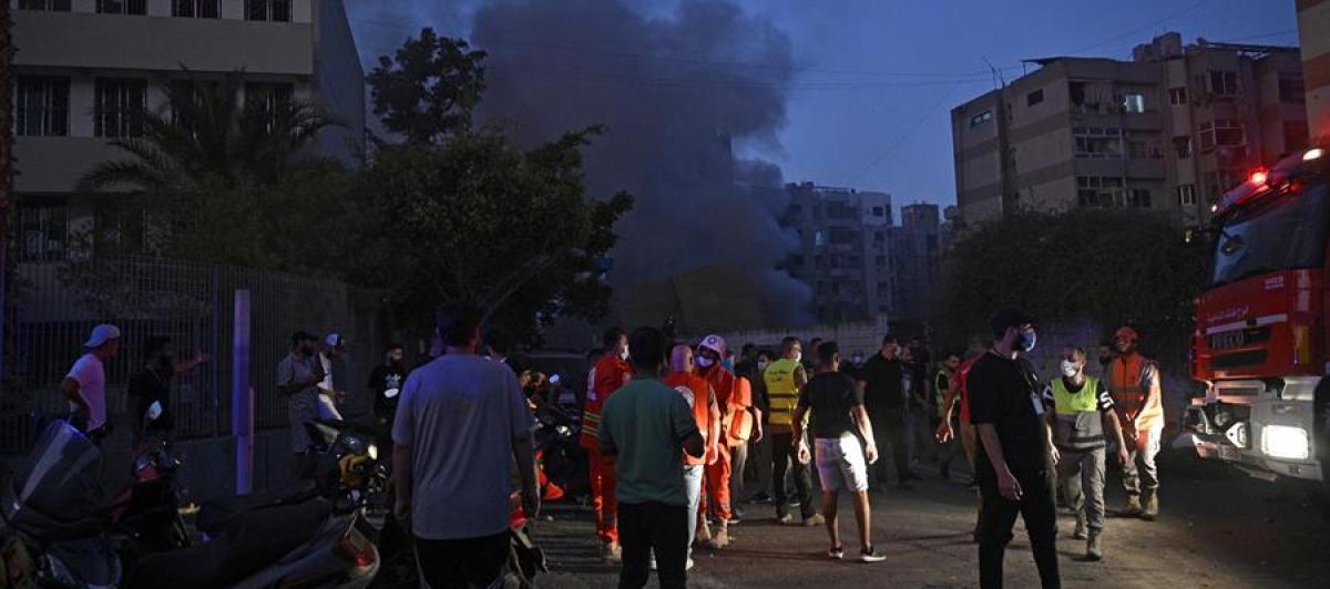 Humo tras las explosiones en el sur de Beirut en los alrededores de la sede de Hizbulá