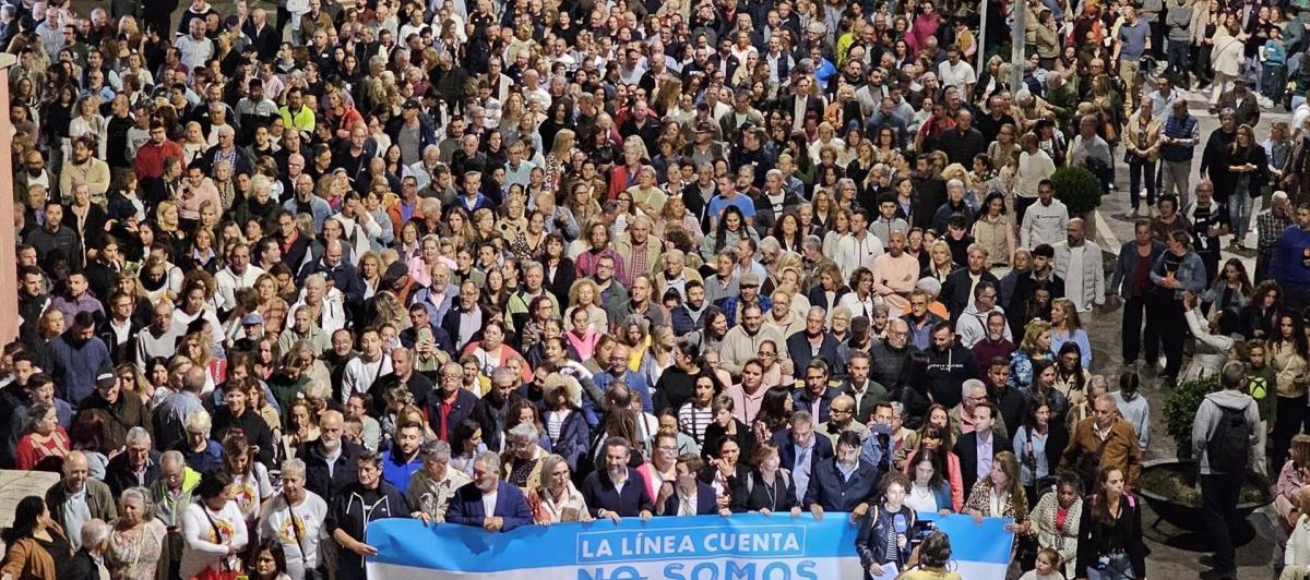 Manifestación en La Línea pidiendo medidas para el municipio.