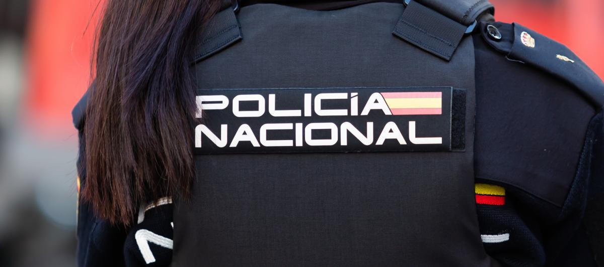 Un agente de la Policía Nacional.