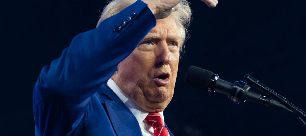 Donald Trump gesticula en un acto reciente