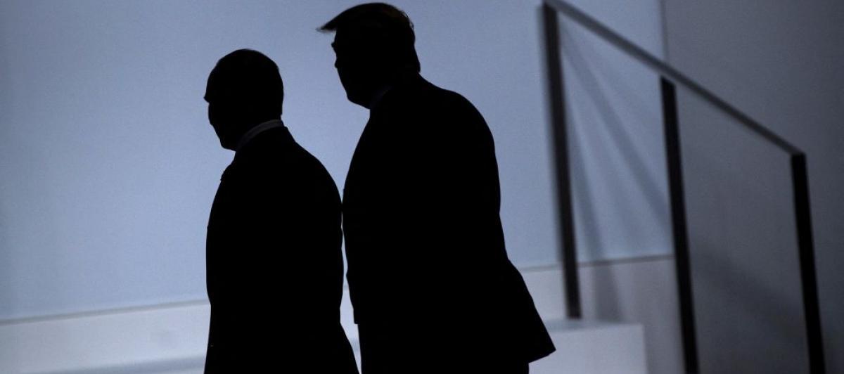 Putin y Trump, a contraluz durante un encuentro en una cumbre de 2019