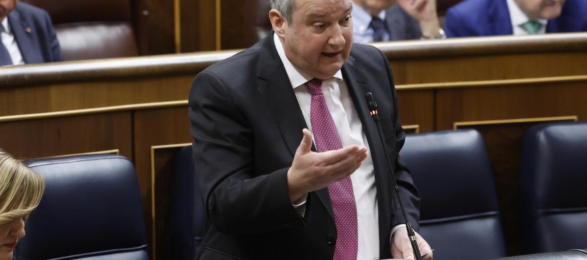 El ministro de Industria y Turismo, Jordi Hereu, durante su intervención en la sesión de control al Ejecutivo en el Congreso.