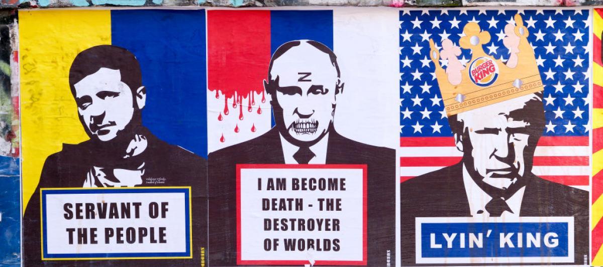 Grafiti de carteles políticos de Donald Trump, Volodomir Zelensk y Vladimir Putin