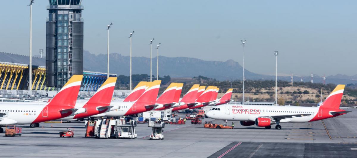 Varios aviones de Iberia aparcados en el aeropuerto Adolfo Suarez Madrid-Barajas.