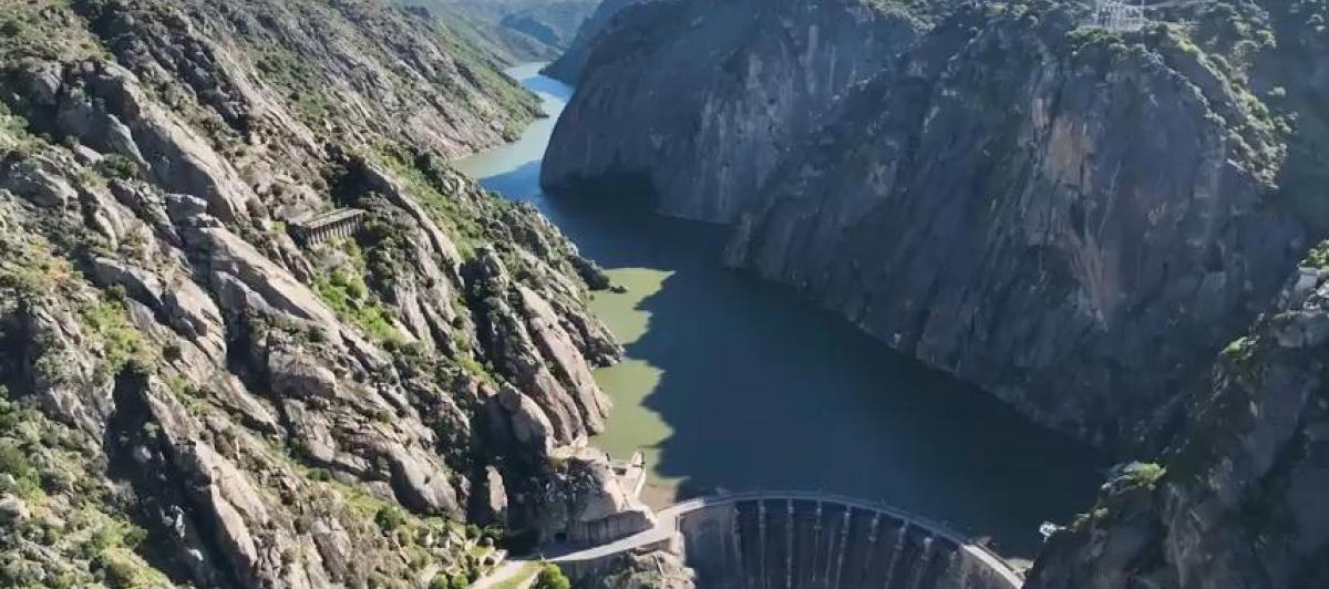 Imagen de las instalaciones de la central hidroeléctrica de Aldeadávila (Salamanca, Castilla y León), en el río Duero.