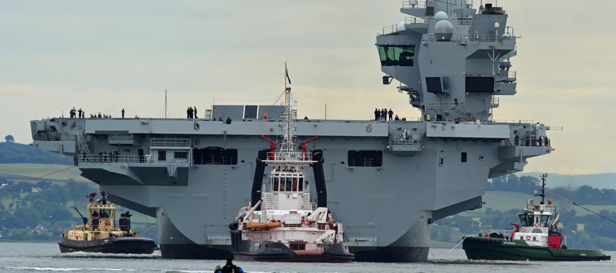 Buques de la Armada británica en aguas escocesas