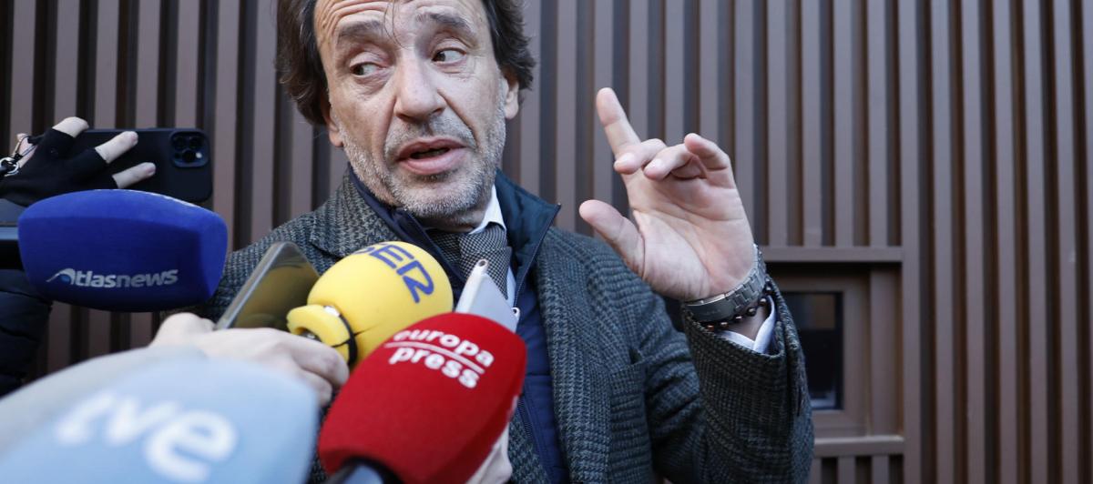 El secretario autonómico del Gabinete del President y de Comunicación de la Generalitat, José Manuel Cuenca, a su llegada al juzgado de Catarroja, el 26 de noviembre de 2025.