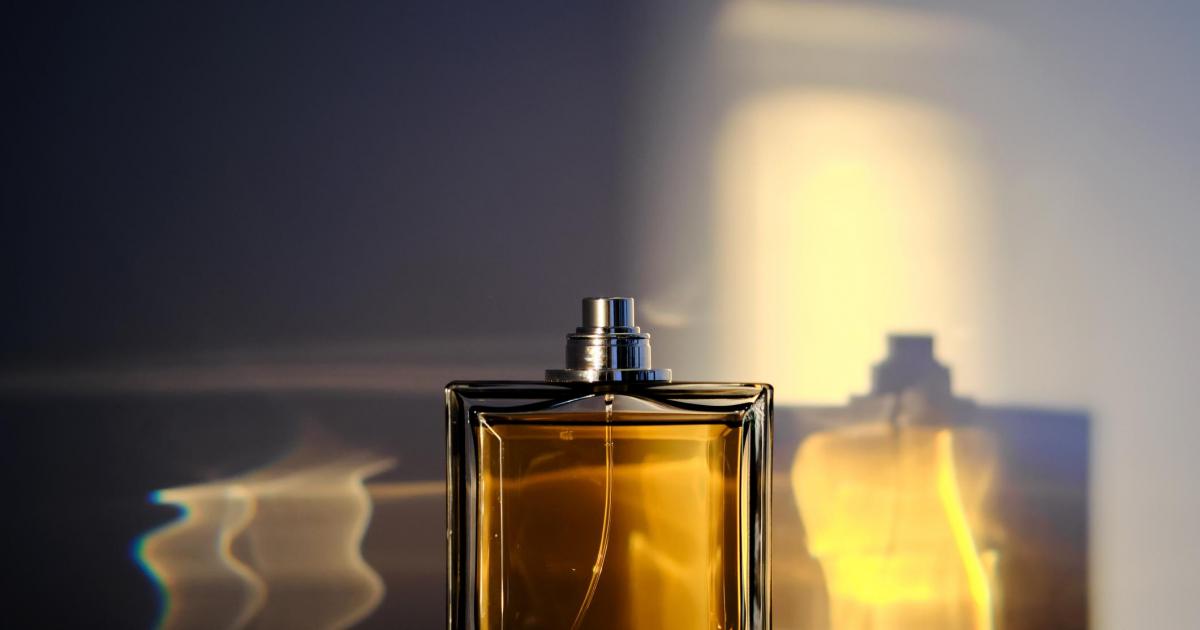Un frasco de perfume