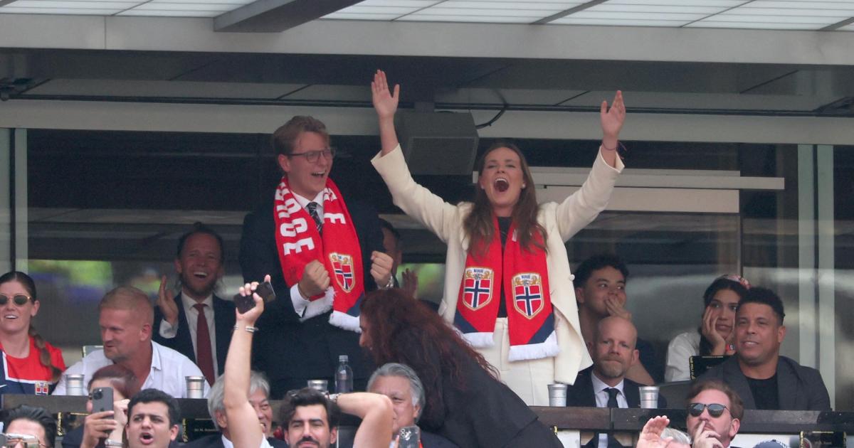 Ingrid Alexandra, celebrando con su hermano Sverre Magnus
