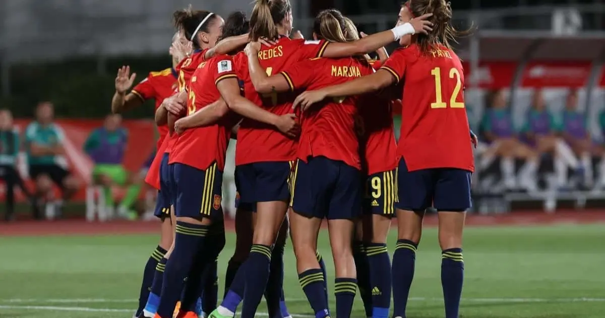 La selección de fútbol femenino.