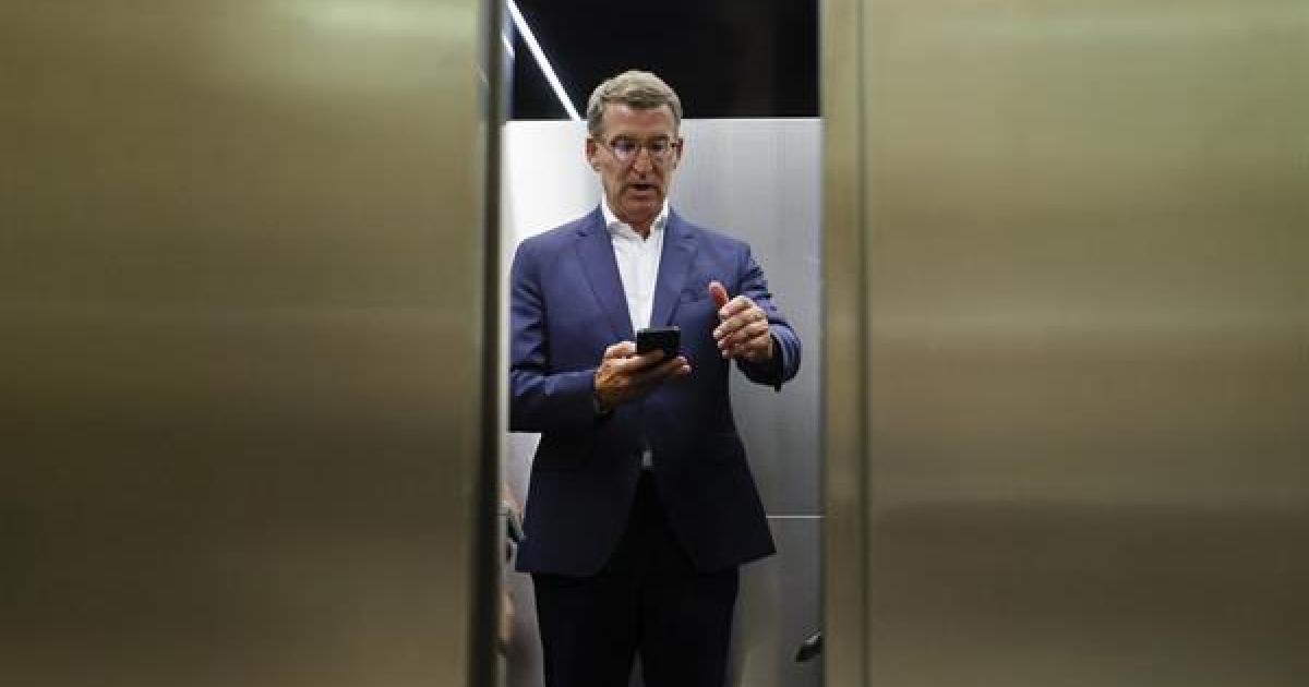 Alberto Núñez Feijóo, tras la reunión con los nuevos diputados y senadores del PP