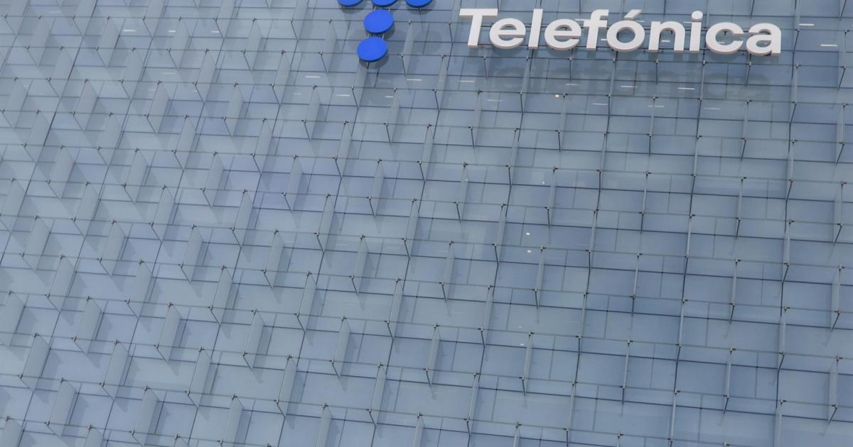 Fachada de la sede de Telefónica