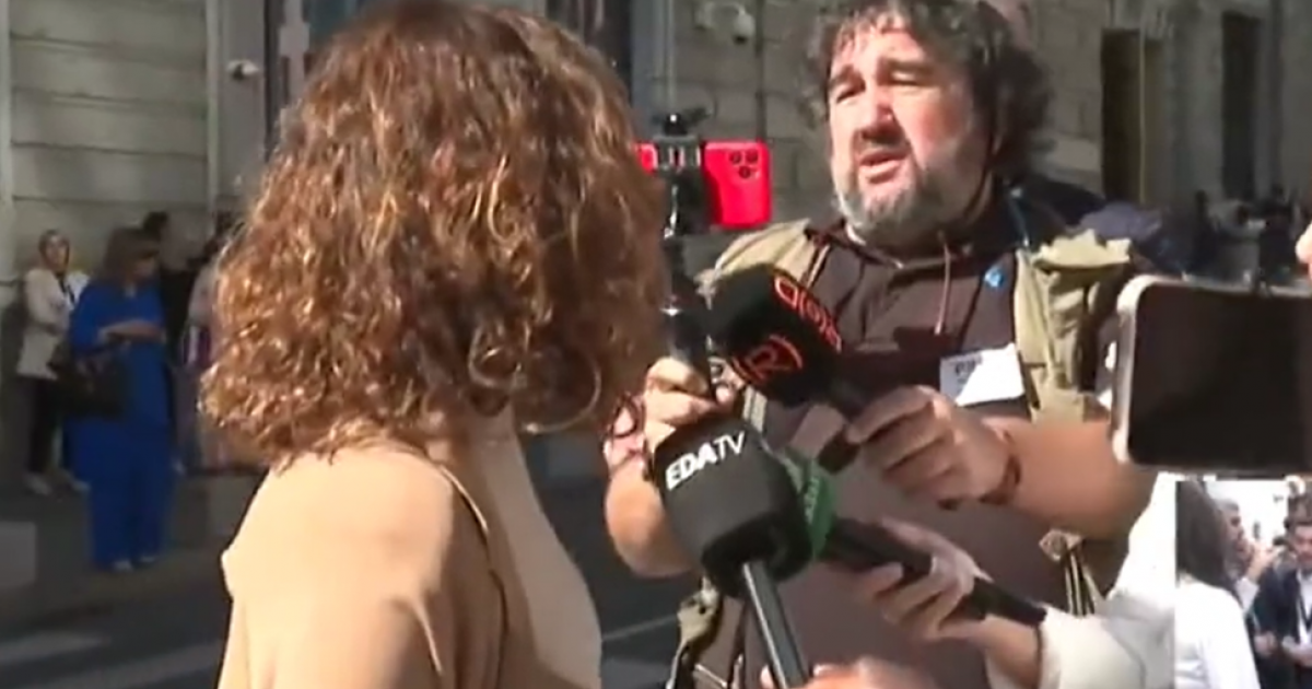 El momento en el que Ayuso ha interpelado al periodista de Canal Red conocido como Willy Veleta.
