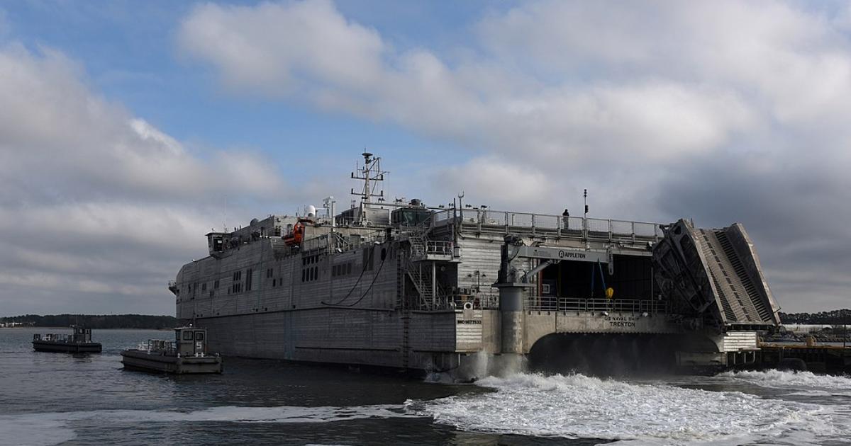 El buque estadounidense USNS Trenton