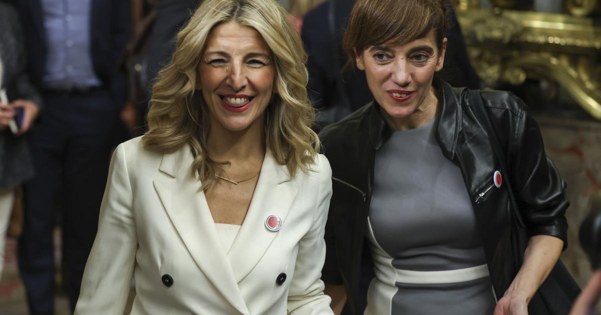 La vicepresidenta segunda y ministra de Trabajo en funciones, Yolanda Díaz y la portavoz de Sumar en el Congreso, Marta Lois.