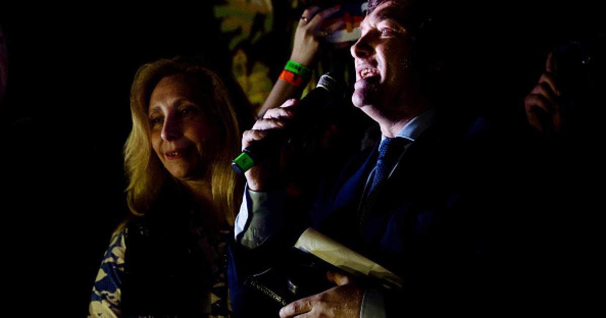 El candidato a la presidencia argentina, Javier Milei, durante el discurso posterior a quedar segundo en la primera vuelta de las elecciones.