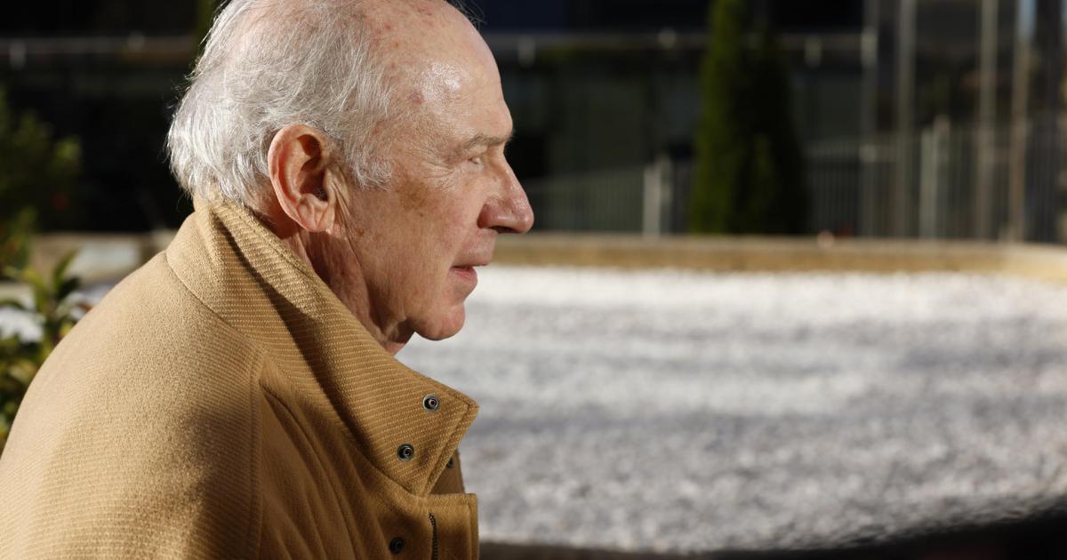 El exvicepresidente del Gobierno, Rodrigo Rato a su llegada este viernes a la Audiencia Provincial de Madrid donde se le juzga para aclarar el origen de su fortuna.