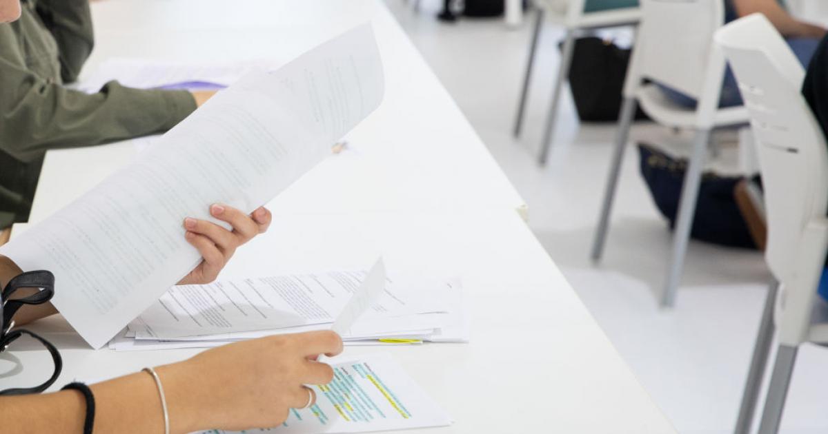 Estudiantes, en pleno examen en la universidad