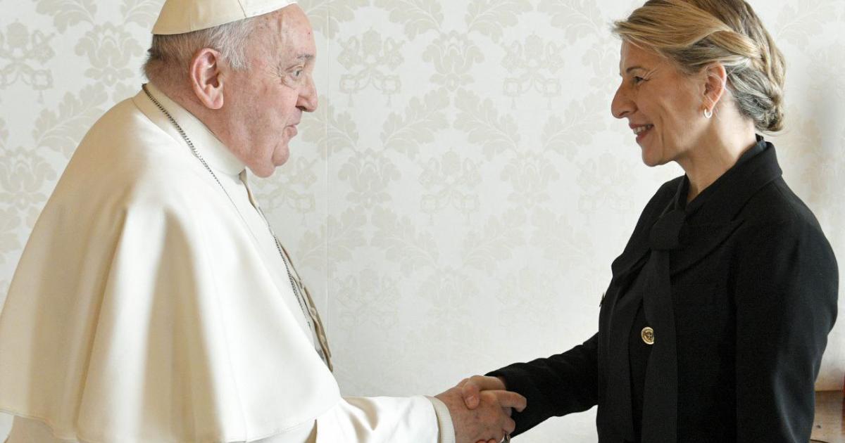 El papa Francisco y Yolanda Díaz