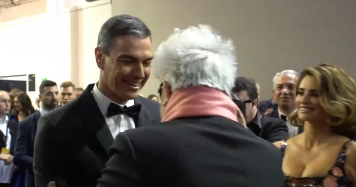 Pedro Sánchez con Pedro Almodóvar y Penélope Cruz