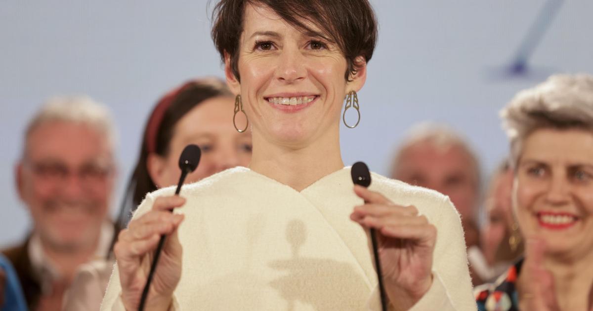 La candidata del BNG a la presidencia de la Xunta de Galicia, Ana Pontón, comparece ante los medios de comunicación este domingo tras conocerse los resultados electorales, en los que el PP de Alfonso Rueda ha mantenido la mayoría absoluta.
