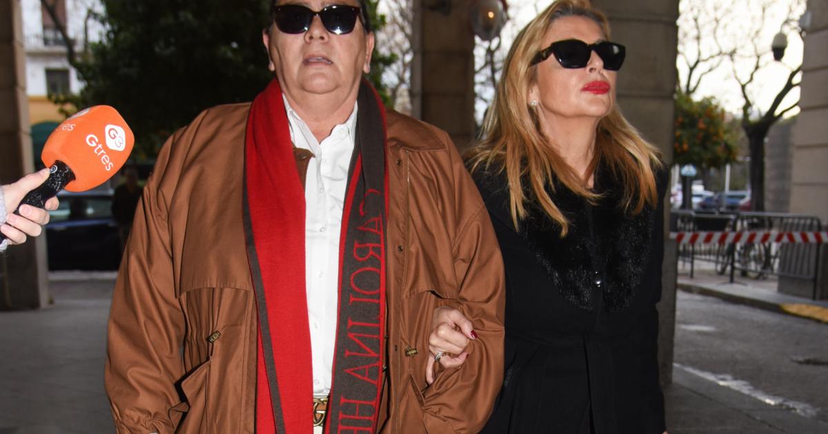 María del Monte e Inmaculada Casal, a su llegada a los juzgados el 16 de febrero de 2024.