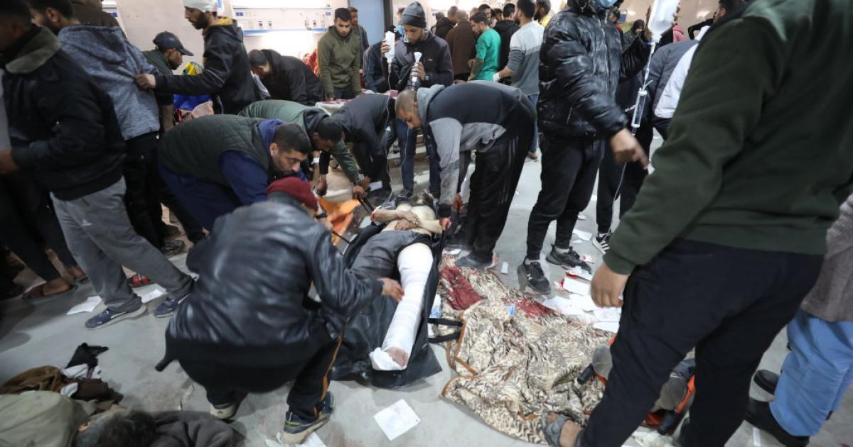 Víctimas tras el ataque de Israel contra cientos de personas en Gaza