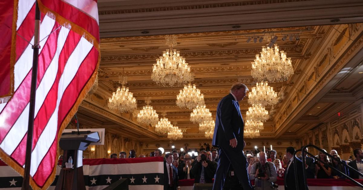 El republicano Donald Trump sale victorios del supermartes.