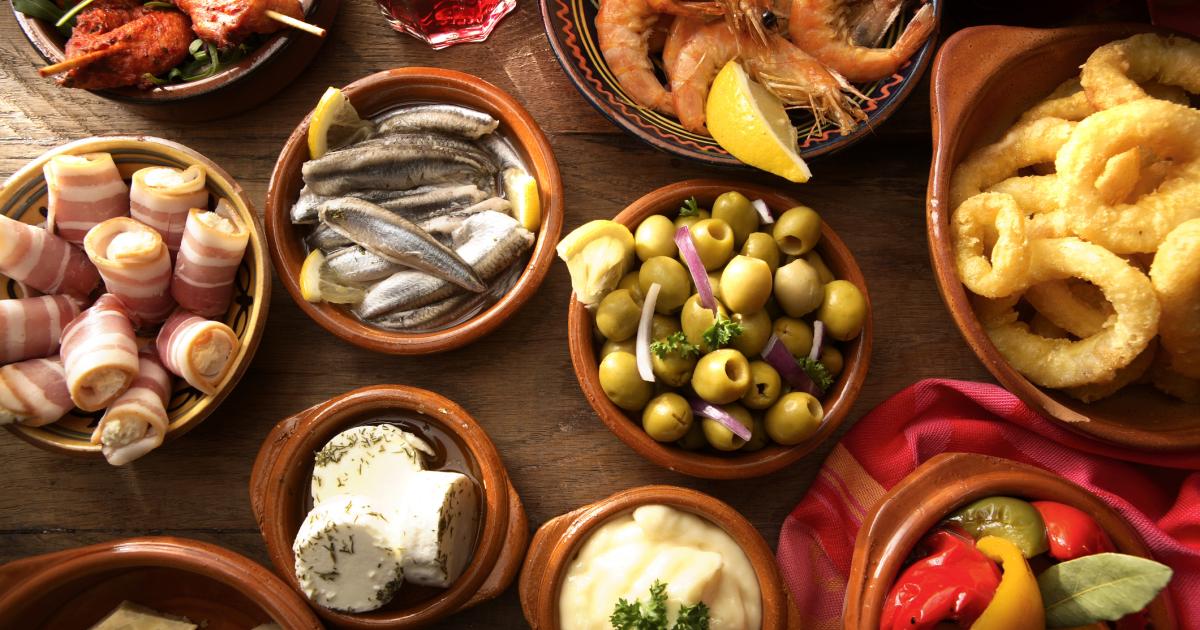 Imagen de archivo con comida española.