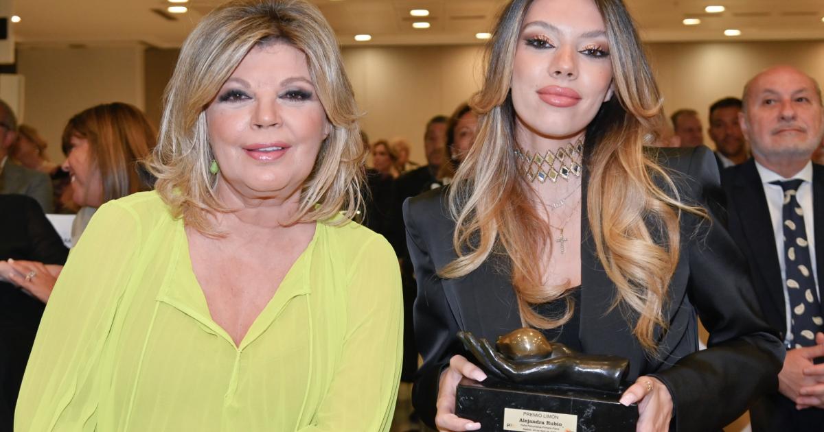 Terelu Campos y Alejandra Rubio en los Premios Naranja y Limón.